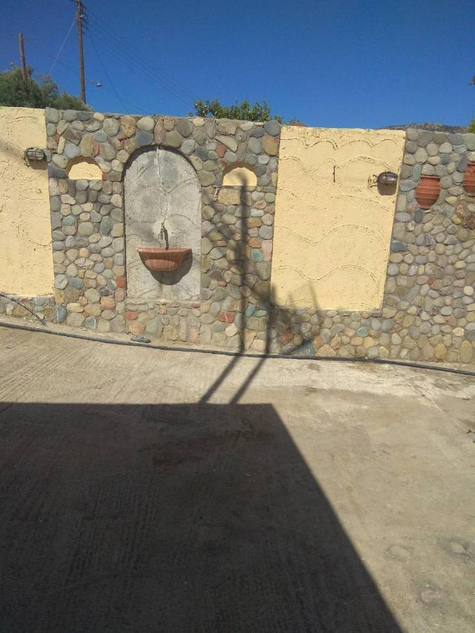 Philoxenia Holiday Home Pappadhianika Exterior photo